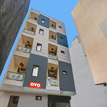 Hotel O Hotel Blue Orchid Yeni Delhi Dış mekan fotoğraf