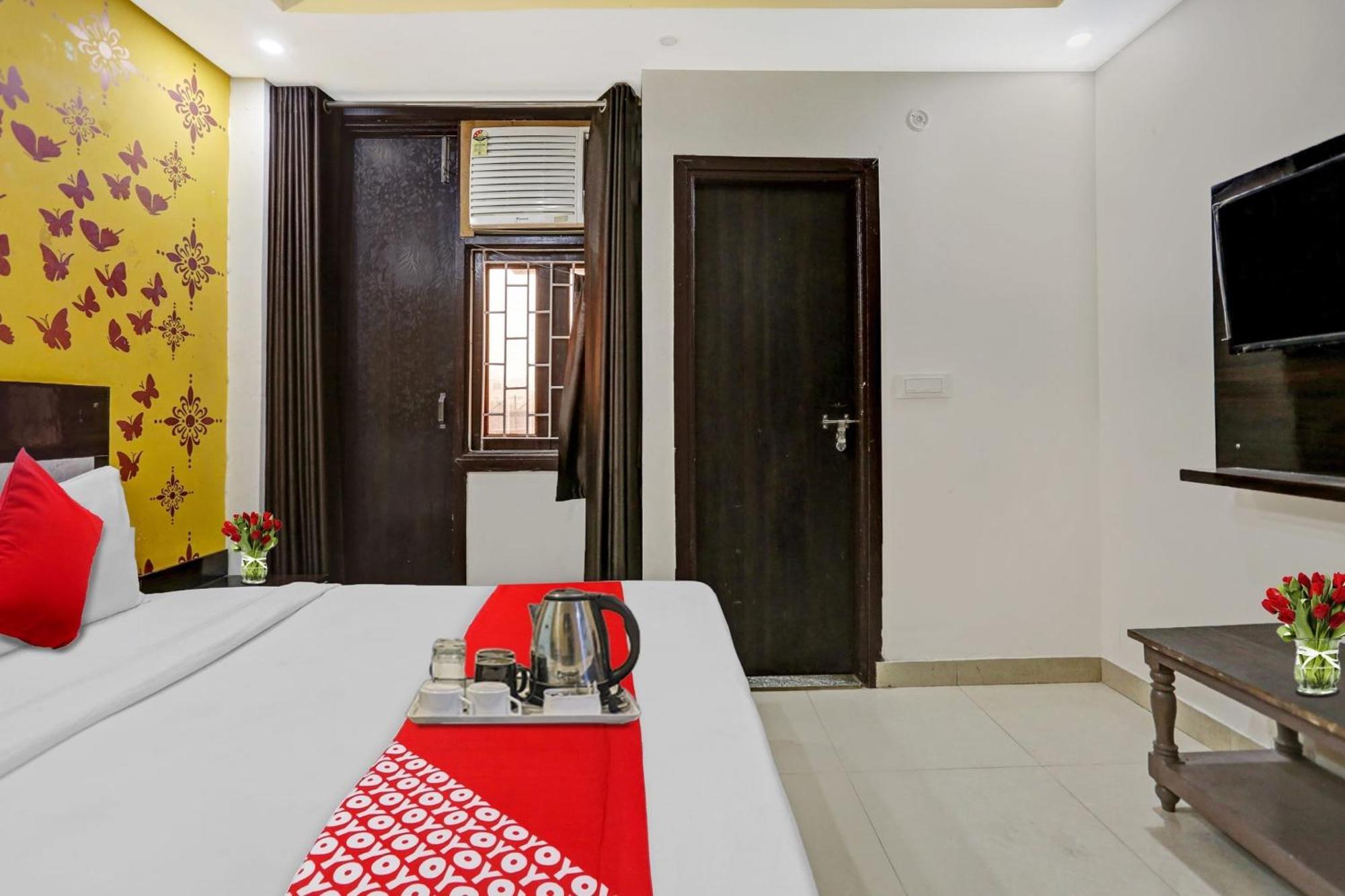Hotel O Hotel Blue Orchid Yeni Delhi Dış mekan fotoğraf