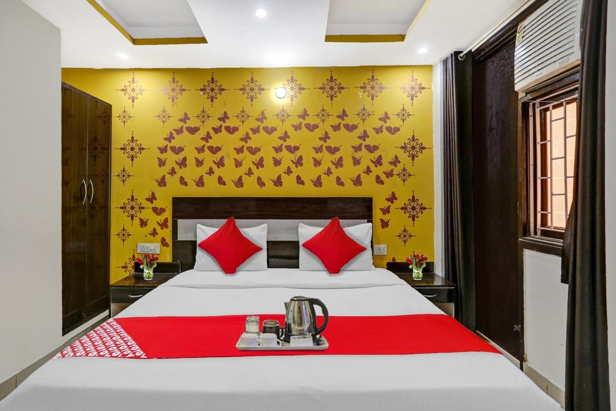 Hotel O Hotel Blue Orchid Yeni Delhi Dış mekan fotoğraf